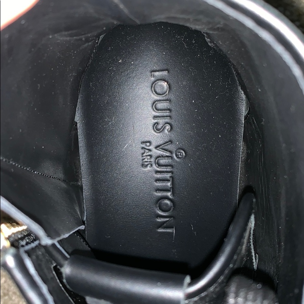 Louis Vuitton Sneaker - Picture 5 of 5